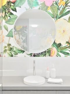 łazienka w kwiaty